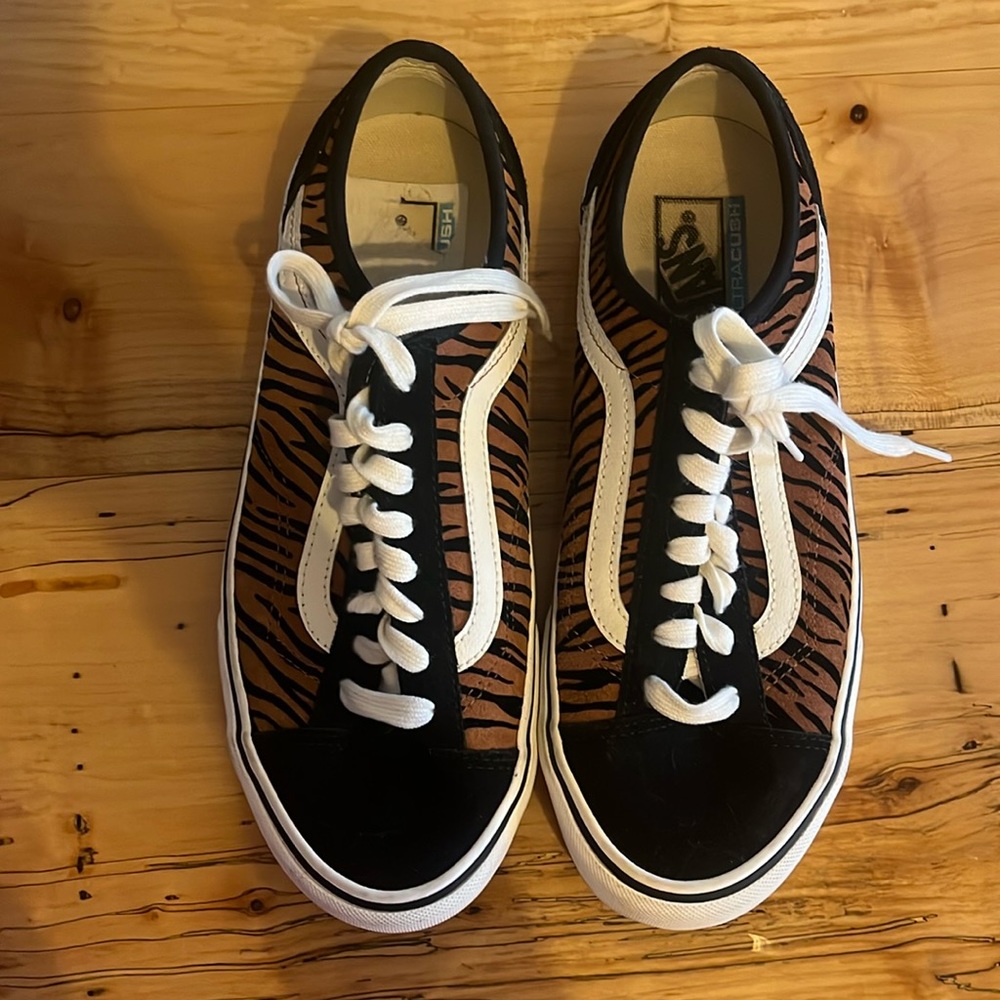 Woman Ultra Cush vans. Size 10. Only worn once or twice.